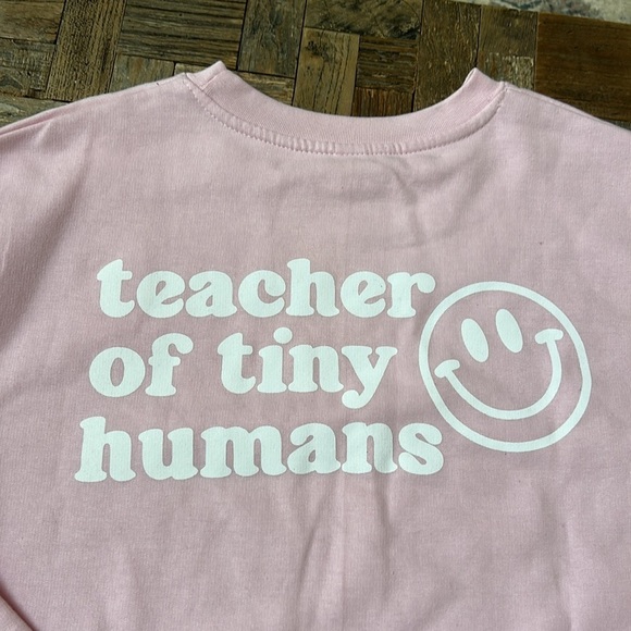 Girl Tribe Teacher Pink Crewneck Happy Face Sweatshirt Size Medium - Picture 9 of 9